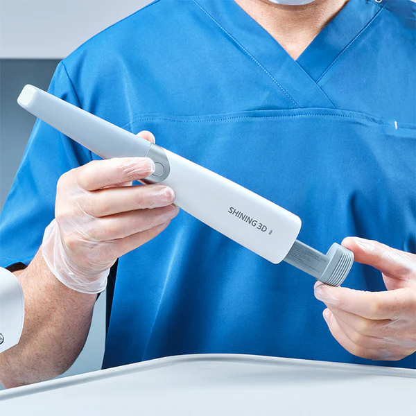 SHINING-3D-Aoralscan-3-Wireless-c