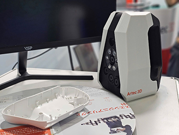 artec-spider-ii-scanning